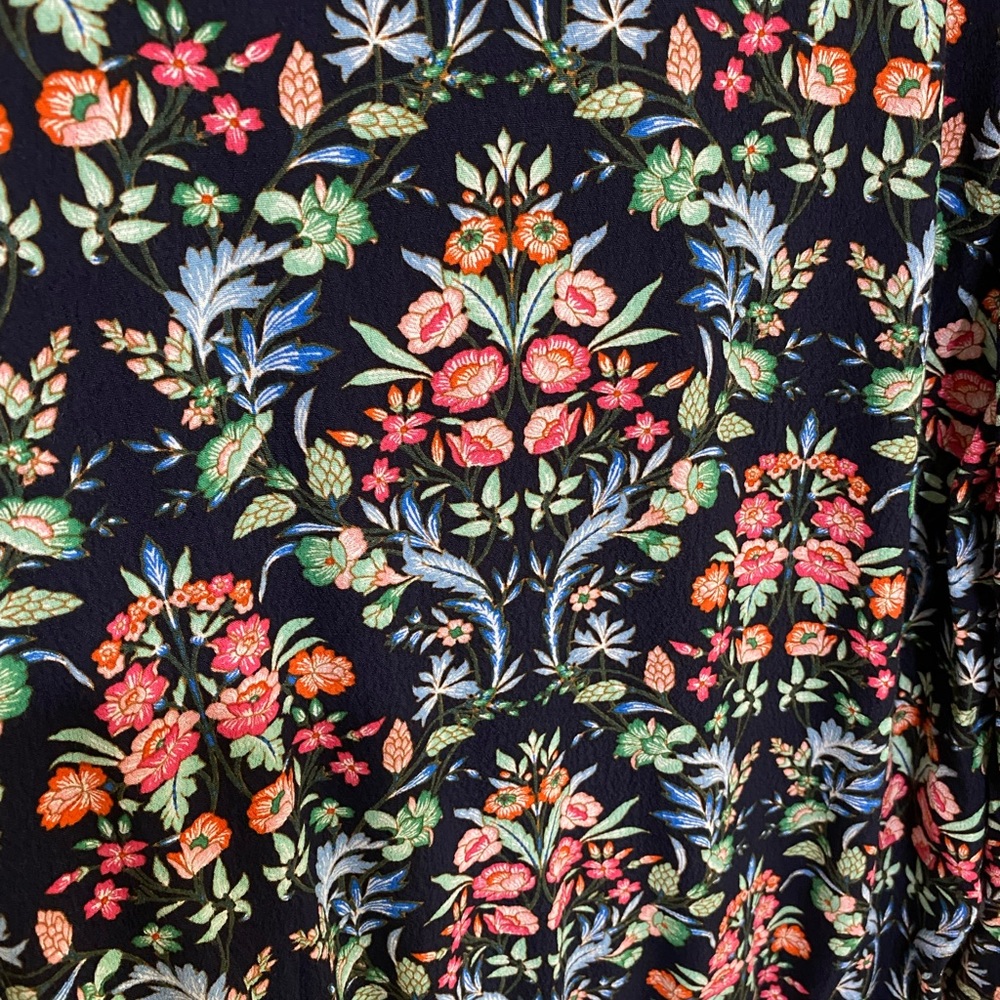 NWT Loft Navy Floral top w/faux wrap back - Picture 12 of 12
